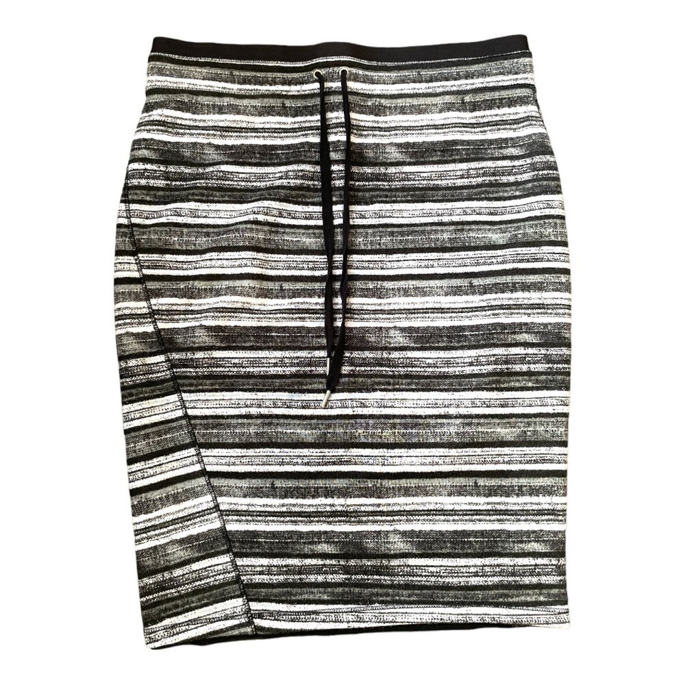 RACHEL Roy skirt, size L, pull on style,bodycon, fully lined,excellent condition